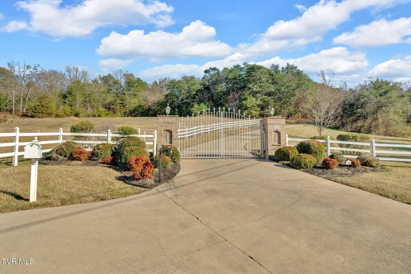 215 Lick Hollow Road, Greeneville, TN 37743, Greeneville, Tennessee, United States. - Photo 41