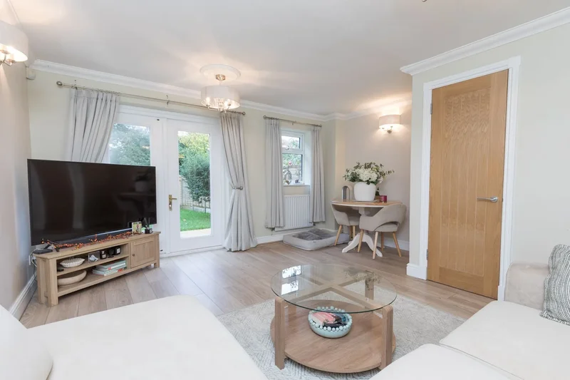 7 St. Francis Gardens, Copthorne, Crawley, RH10 3JS, Copthorne, England, United Kingdom. - Photo 7