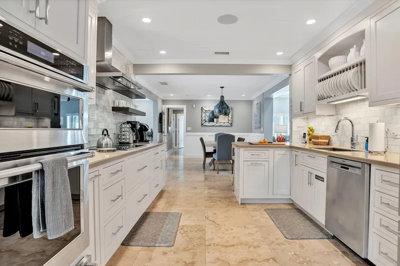 2013 NE 32nd Ave, Wilton Manors, Florida, United States. - Photo 13