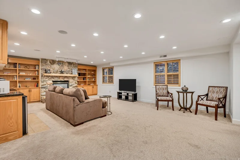 3261 E LANTERN HILL CT, Sandy, Utah, United States. - Photo 39