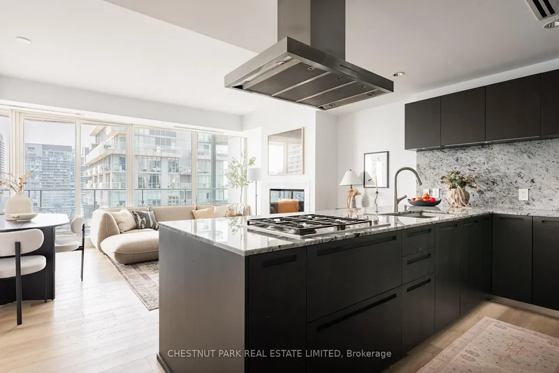 3203 - 180 University Avenue, Toronto, Ontario, Canada. - Photo 2
