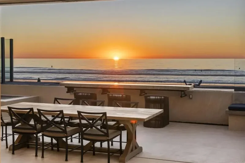2016 Ocean Front, Del Mar, California, United States. - Photo 6