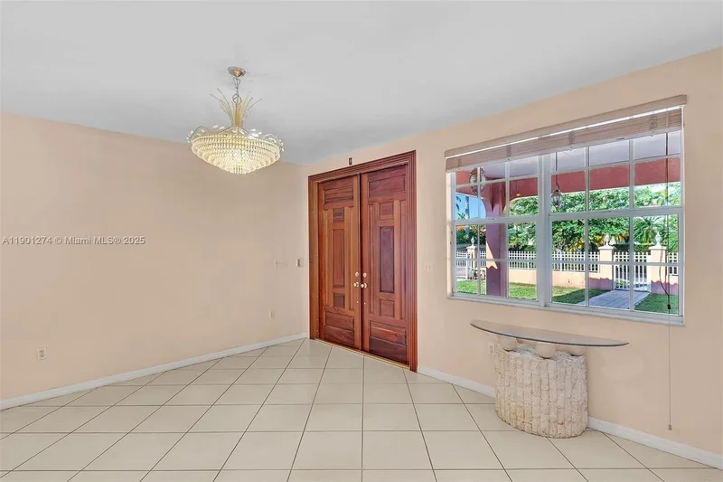279 NW 119th Ave., Miami, Florida, United States. - Photo 11