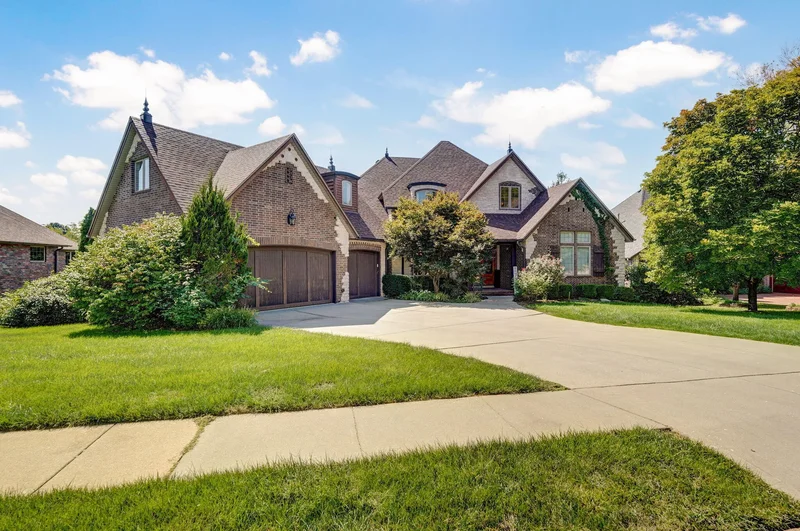 5909 S Brightwater Trail, Springfield, MO 65810, Springfield, Missouri, United States. - Photo 38