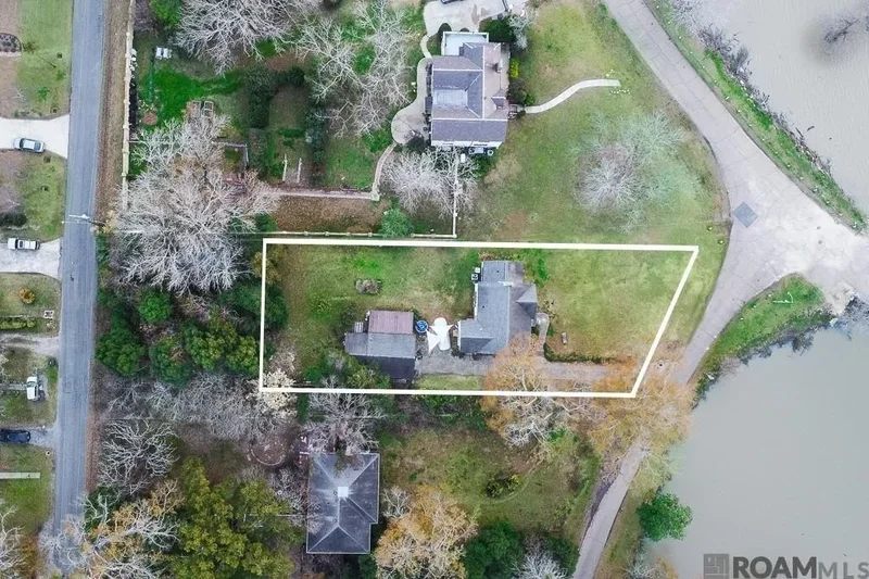 2619 E Lakeshore Dr, Baton Rouge, LA, 70808, USA, Baton Rouge, Louisiana, United States. - Photo 4