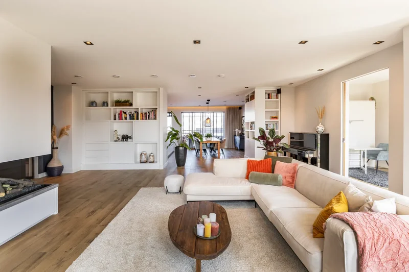 High-quality apartment located on a unique spot in the Houthavens