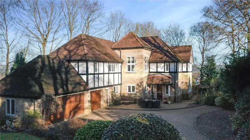 5 bedroom Detached House for sale in Ilkley