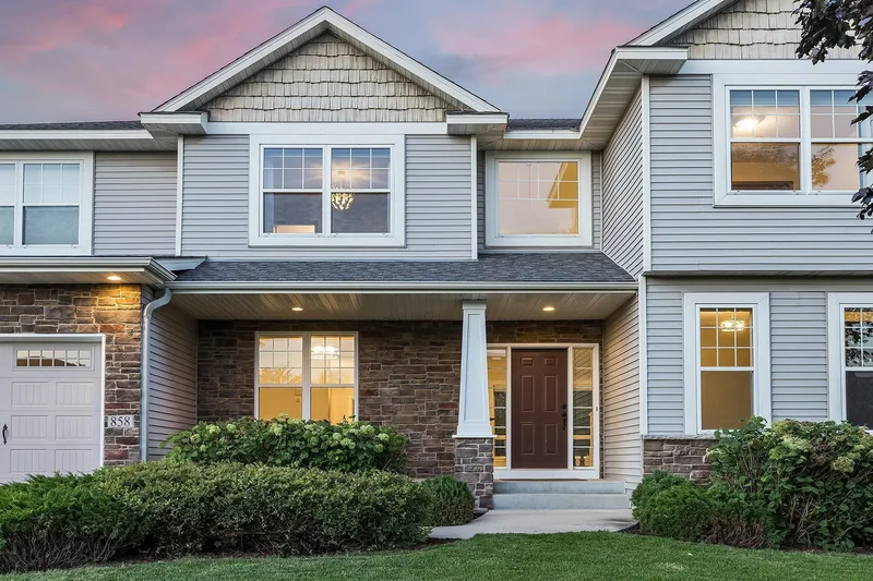 858 S Windmill Creek, Waconia, MN 55387, Victoria, Minnesota, United States. - Photo 65