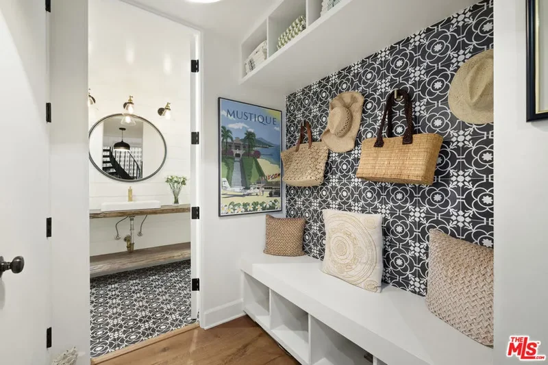 211 S Spalding Drive 109S, Beverly Hills, California, United States. - Photo 6