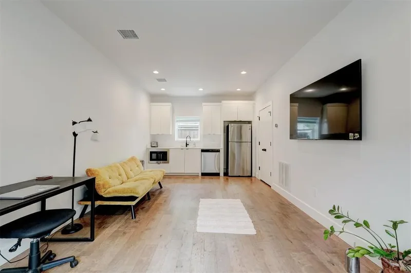 5710 N Miller Avenue, Oklahoma City, Oklahoma, United States. - Photo 21