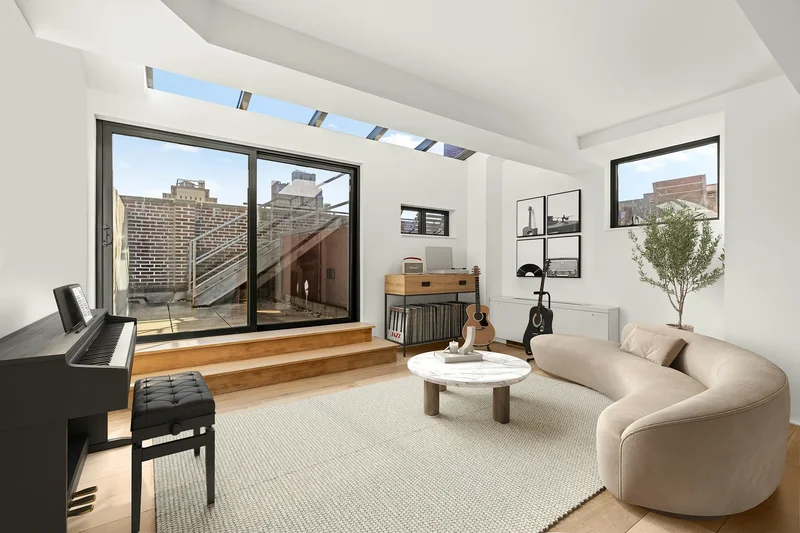 Henry Street, New York, New York, United States. - Photo 3
