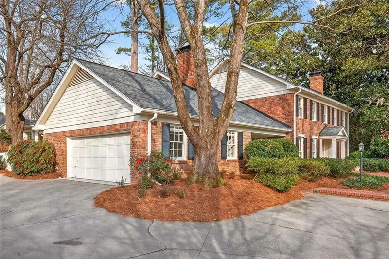 1833 Castleway Lane NE, Decatur, Georgia, United States. - Photo 64