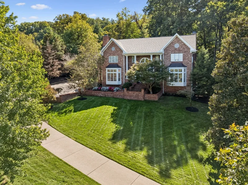 Single Family Residence in Nashville
