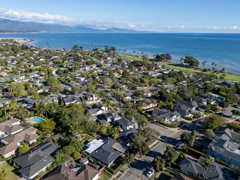 220 Santa Rosa Place, Santa Barbara, California, United States. - Photo 32