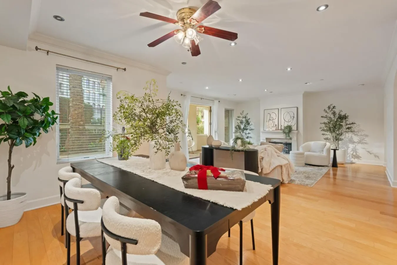 1040 Genter Street, San Diego, California, United States. - Photo 12