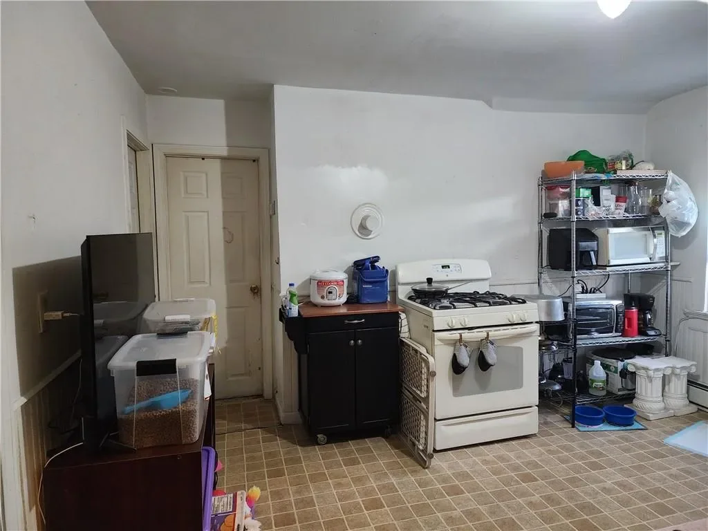 132 Putnam Street, Providence, RI 02909, Providence, Rhode Island, United States. - Photo 20