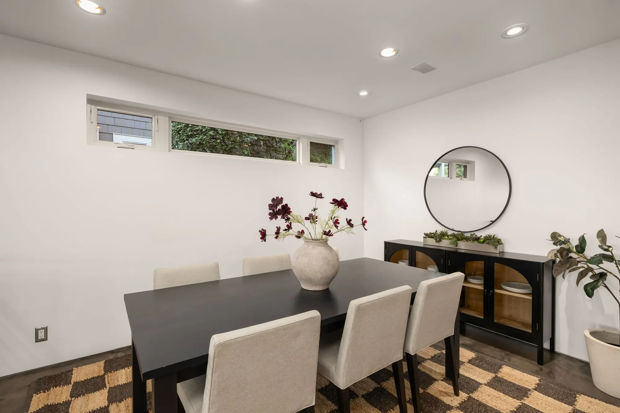 3925 48th Ave S , Seattle, WA 98118, Seattle, Washington, United States. - Photo 19