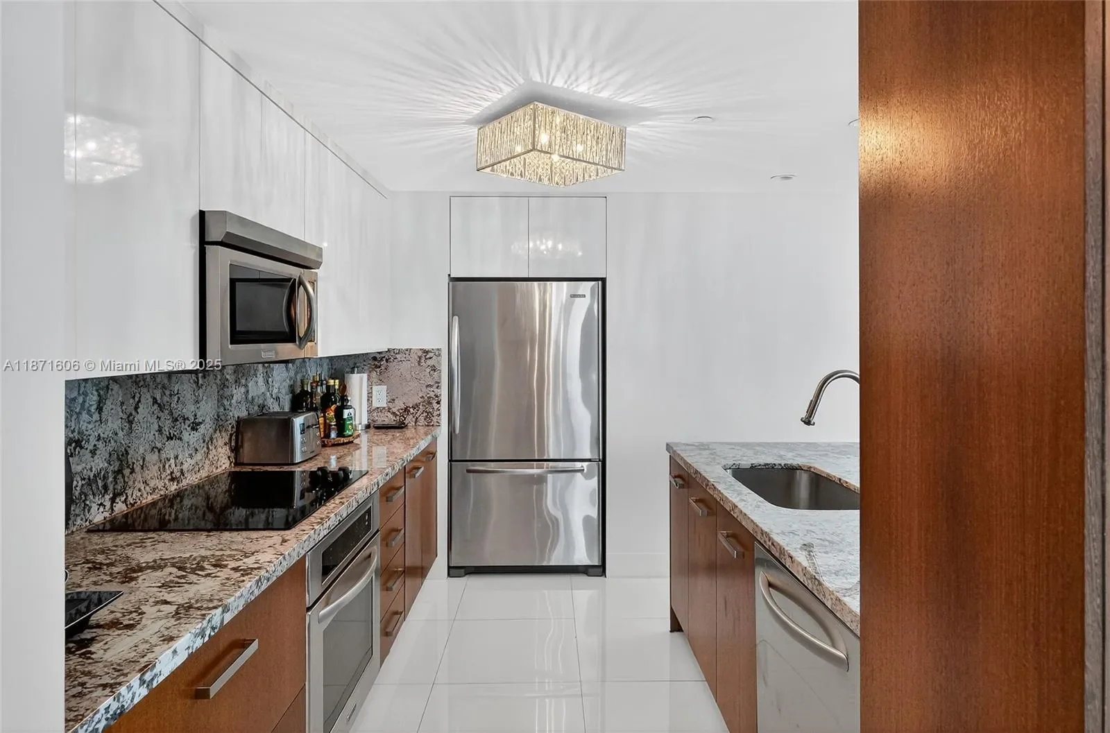 7935 East Dr 1104, Miami Beach, Florida, United States. - Photo 31