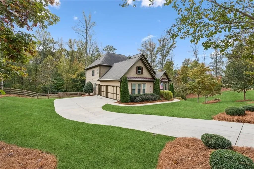 16140 Grand Litchfield Drive, Roswell, Georgia, United States. - Photo 2