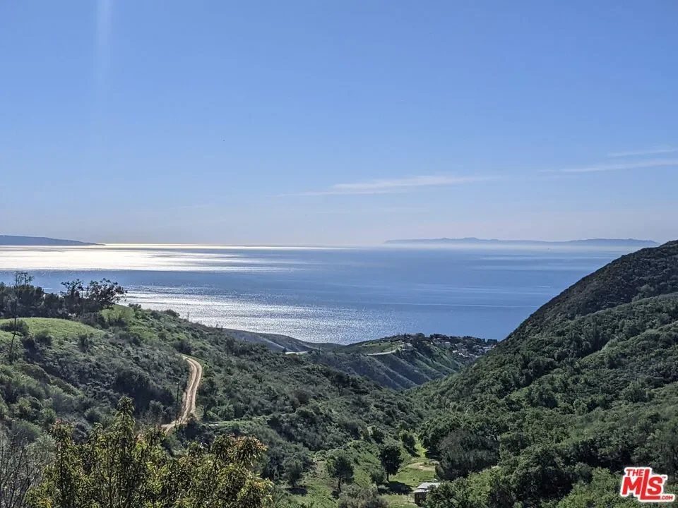25648 Timpangos Drive, Hidden Hills, California, United States. - Photo 38