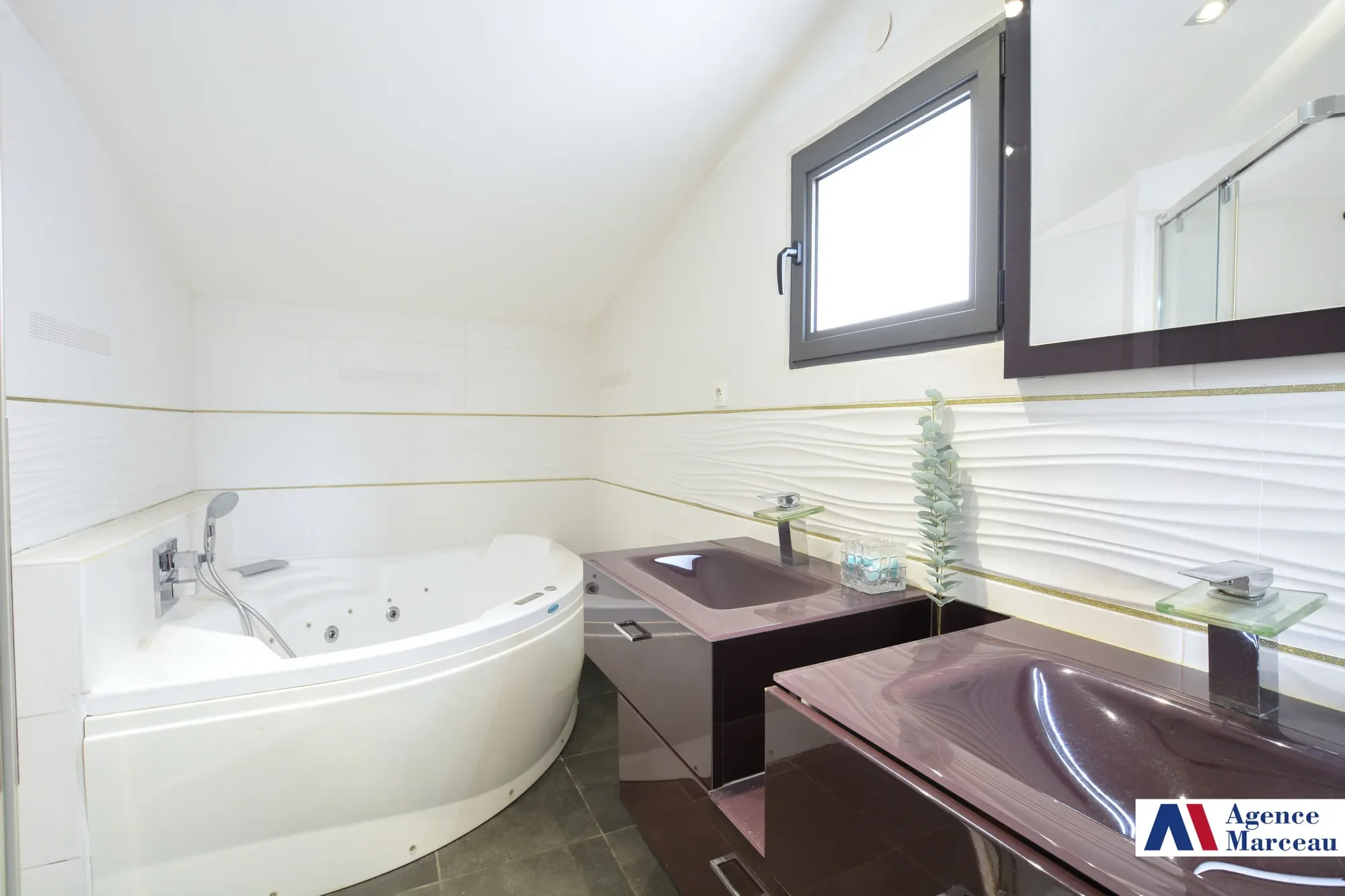 Gallery photo 12