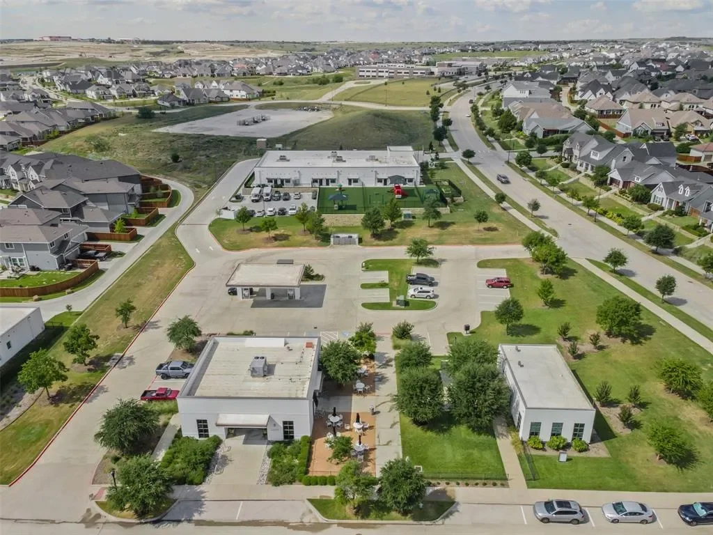 14201 Chamberlain Court, Fort Worth, Texas, United States. - Photo 29