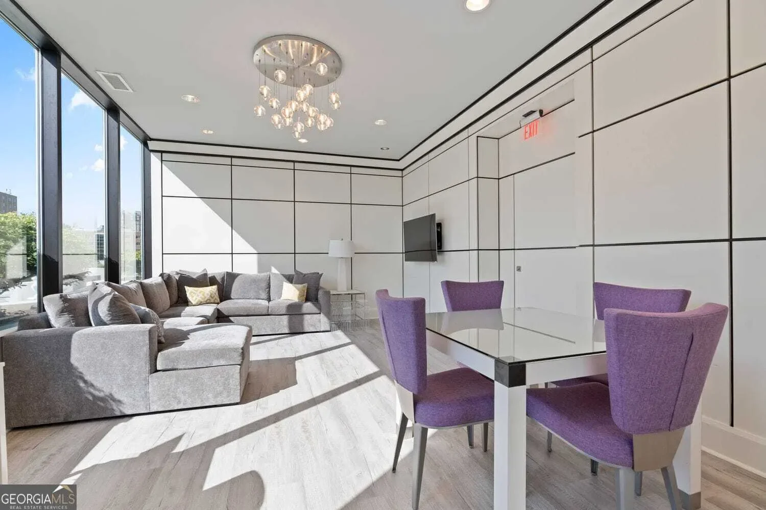 2828 Peachtree Road NW, Atlanta, Georgia, United States. - Photo 47