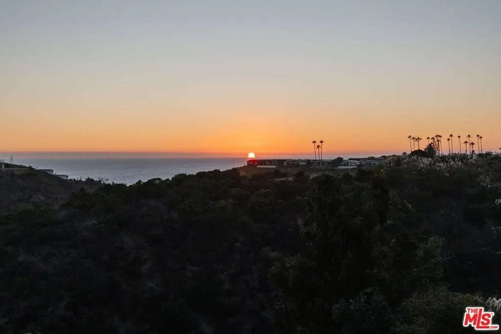 6767 Wandermere Road, Malibu, California, United States. - Photo 17
