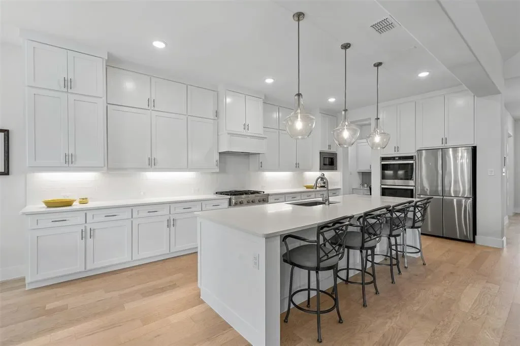 14201 Chamberlain Court, Fort Worth, Texas, United States. - Hero Image