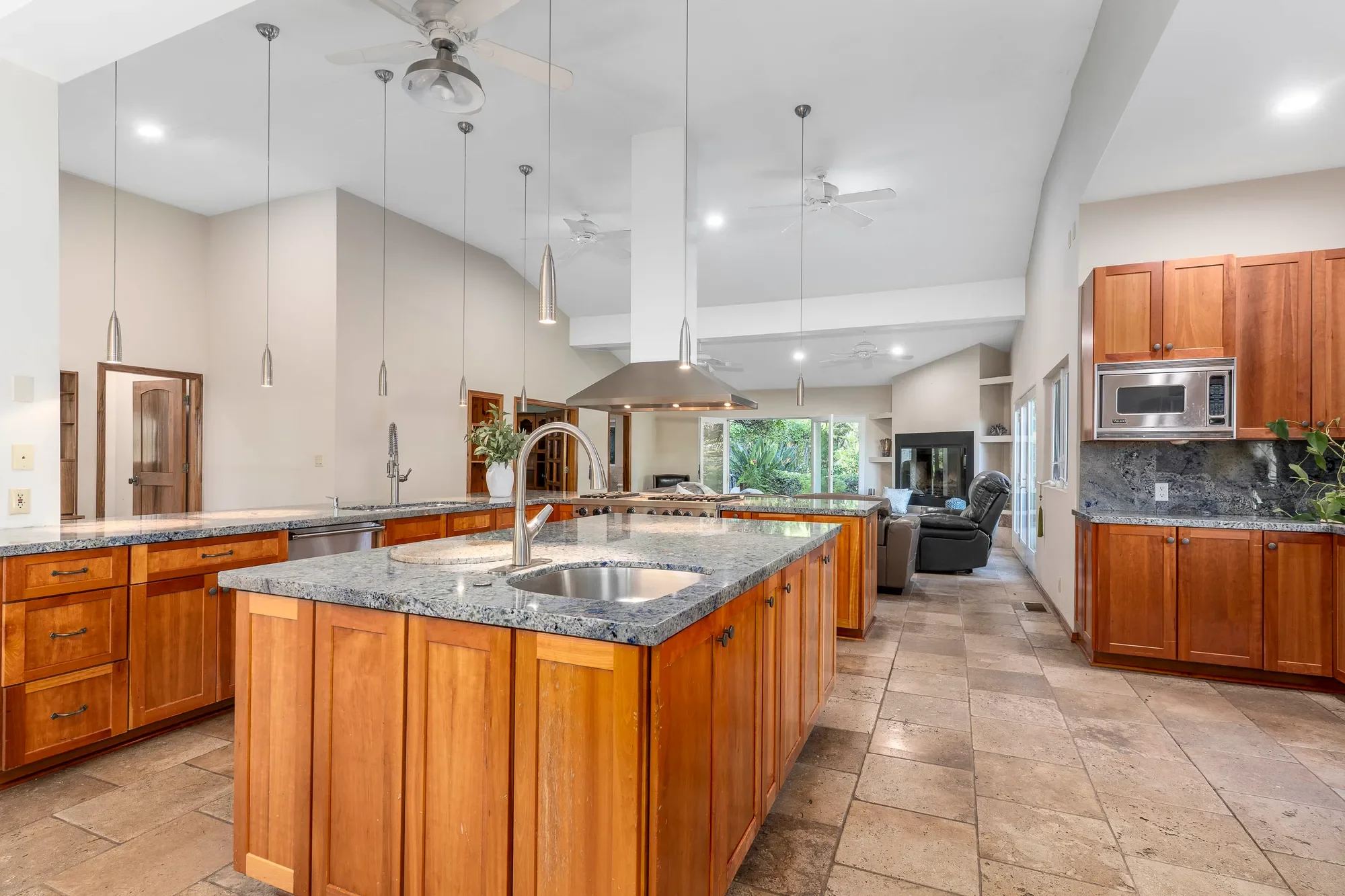 5653 Shirley Avenue , Tarzana, CA 91356, Los Angeles, California, United States. - Photo 22