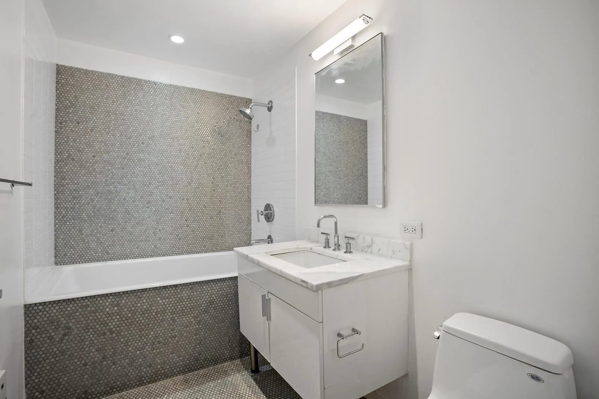 300 East 79Th Street, 300 E 79TH ST, New York, New York, United States. - Photo 9