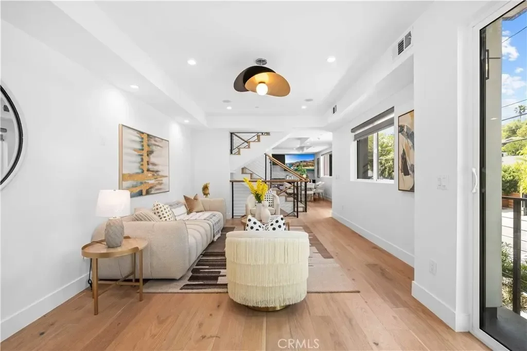 6050 E Burwood Avenue, Los Angeles, California, United States. - Photo 21