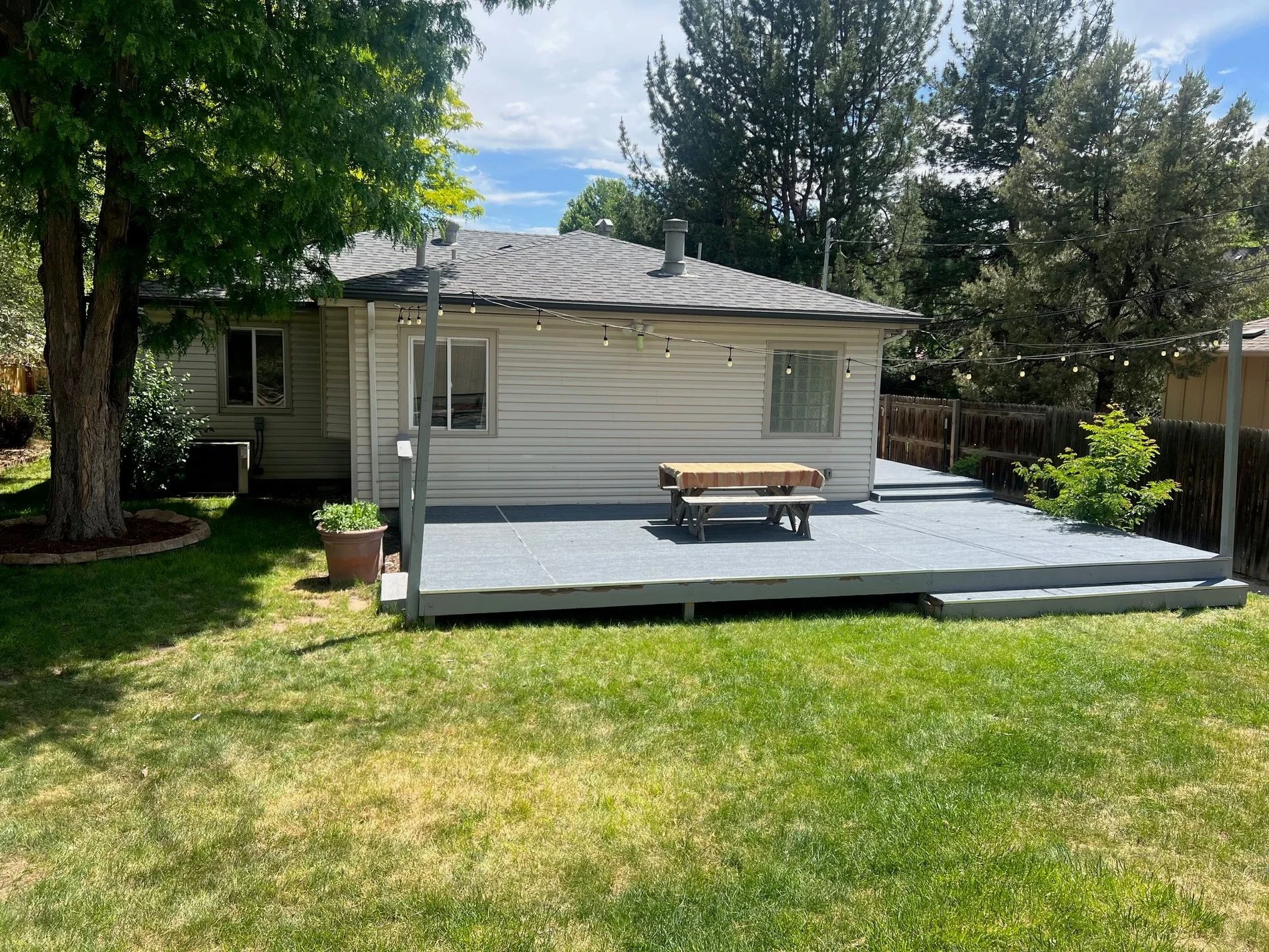 Exterior photo 4