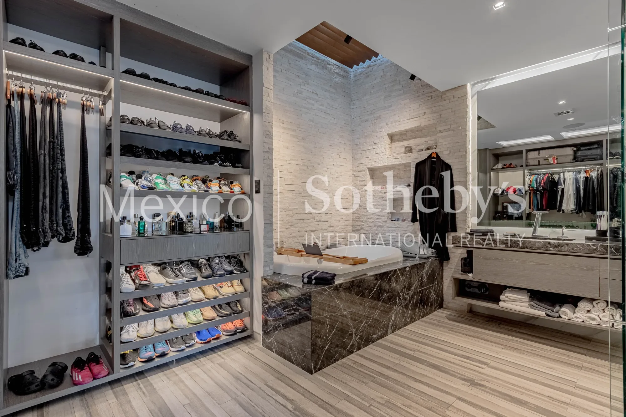 Gallery photo 8