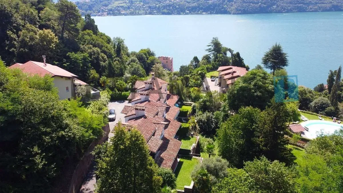 Via IV Novembre, Tremezzo, Lombardy, Italy. - Photo 13