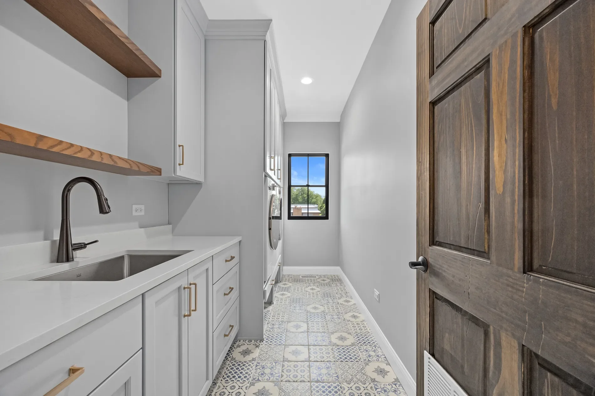 67 Bluff Avenue , La Grange, IL 60525, La Grange, Illinois, United States. - Photo 1