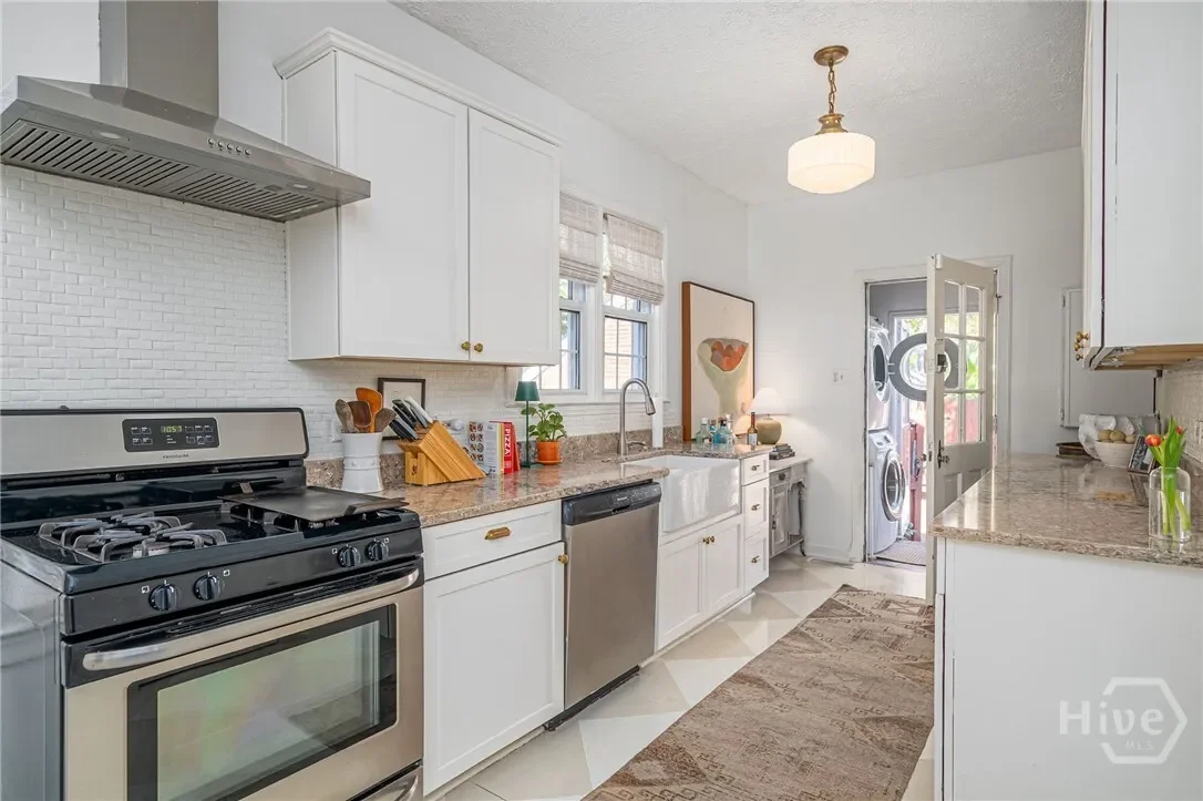 520 E 53rd Street, Savannah, Georgia, United States. - Photo 3