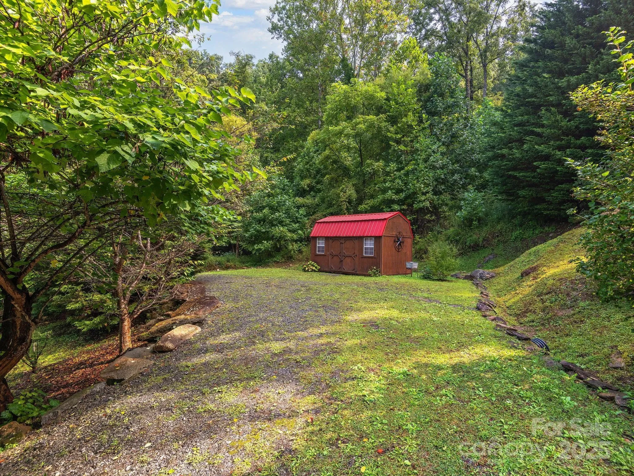 420 Chimney Rock Drive, Weaverville, NC 28787, Weaverville, North Carolina, United States. - Photo 35