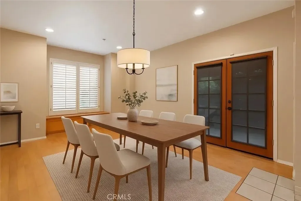 482 S Madison Avenue 1, Altadena, California, United States. - Photo 13