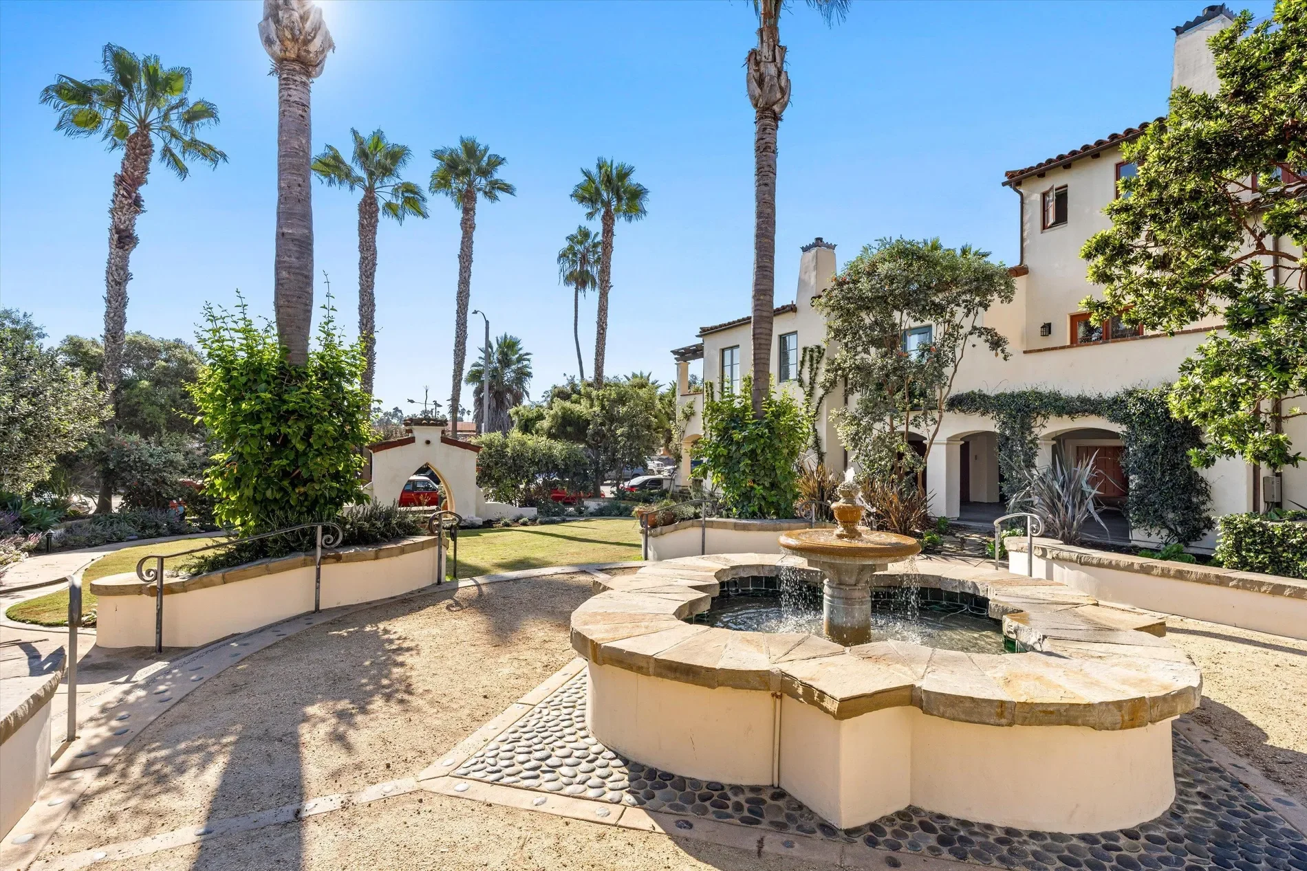 218 Santa Barbara Street D, Santa Barbara, California, United States. - Photo 39