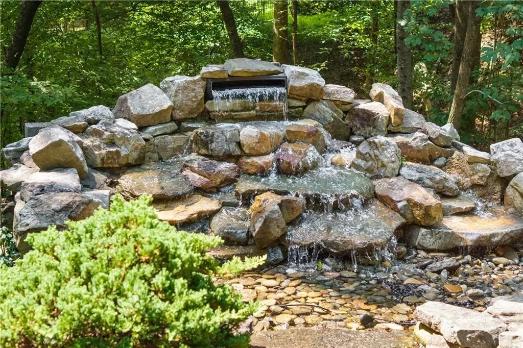 7300 Chattahoochee Bluff Drive, Atlanta, Georgia, United States. - Photo 19