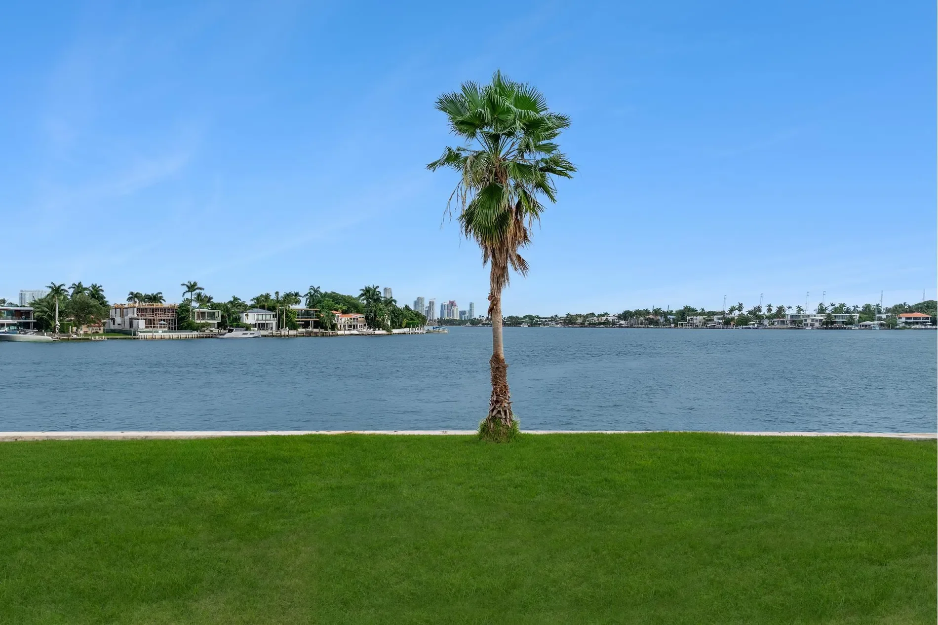 1386 S Venetian Way, Miami, Florida, United States. - Photo 2