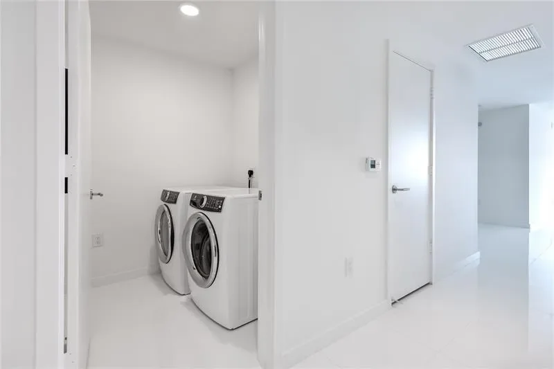 851 NE 1st Ave 1912, Miami, Florida, United States. - Photo 23