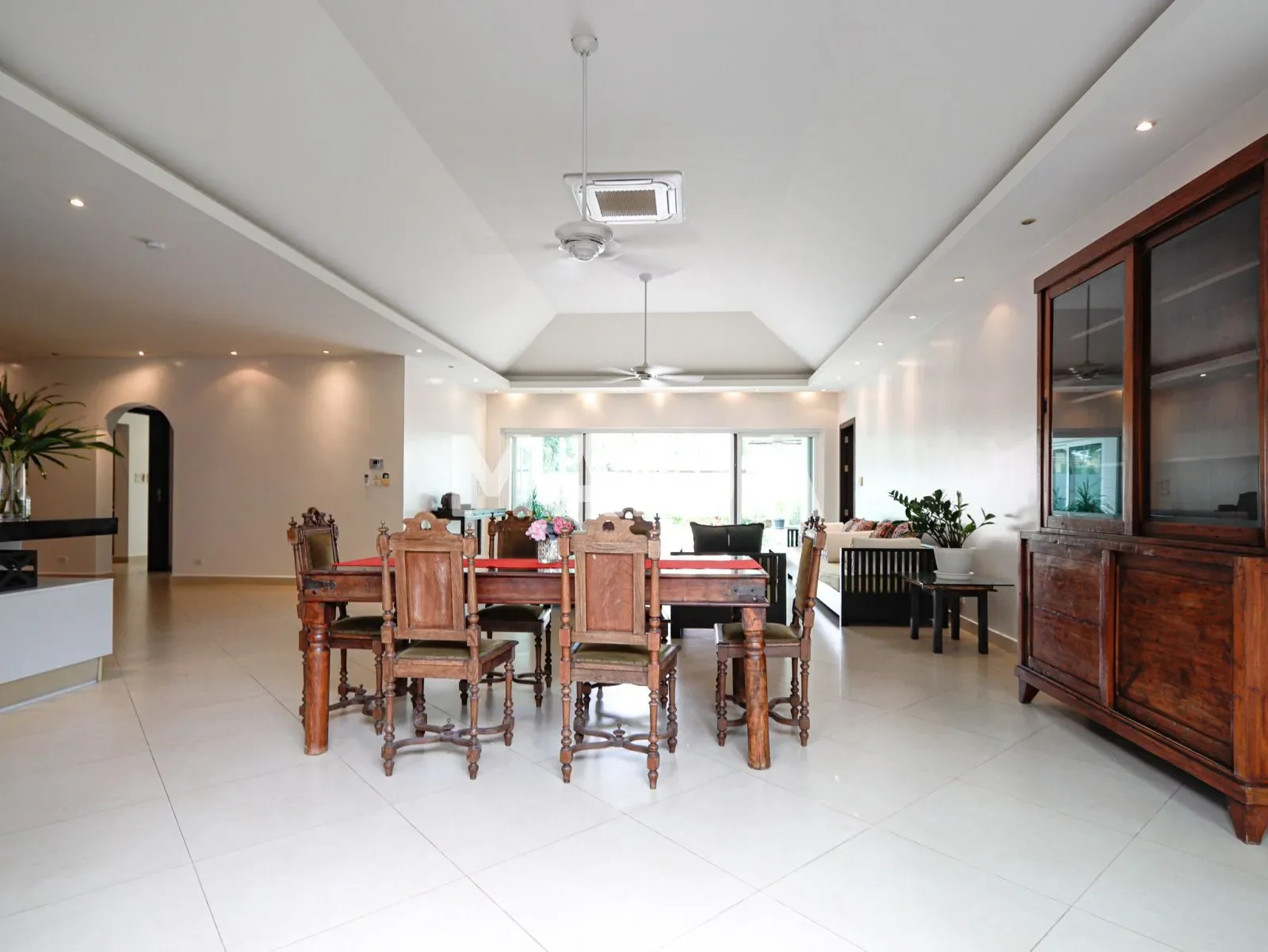 Gallery photo 9