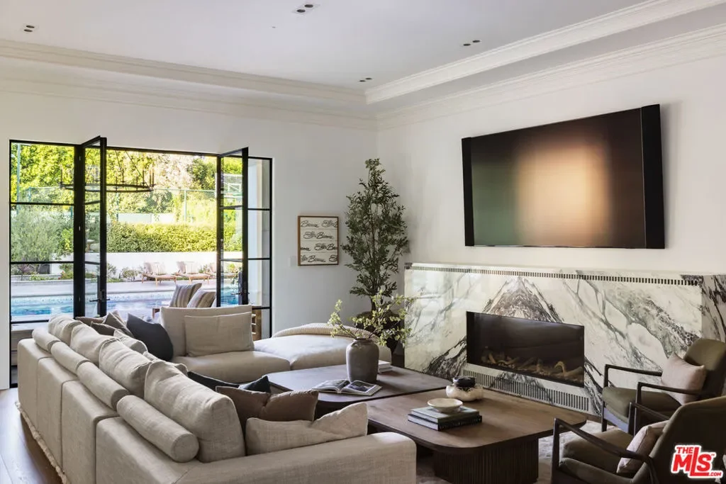 12745 Hanover Street, Los Angeles, California, United States. - Photo 4
