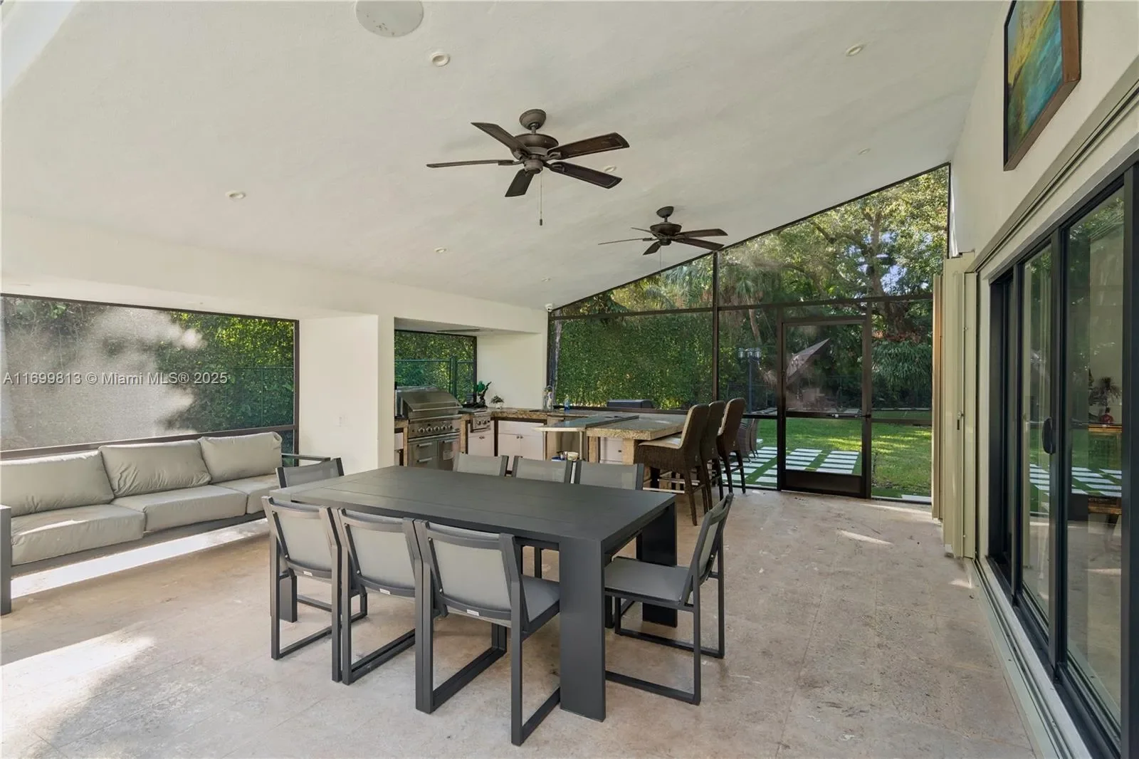 7001 Robles St, Miami, Florida, United States. - Photo 14