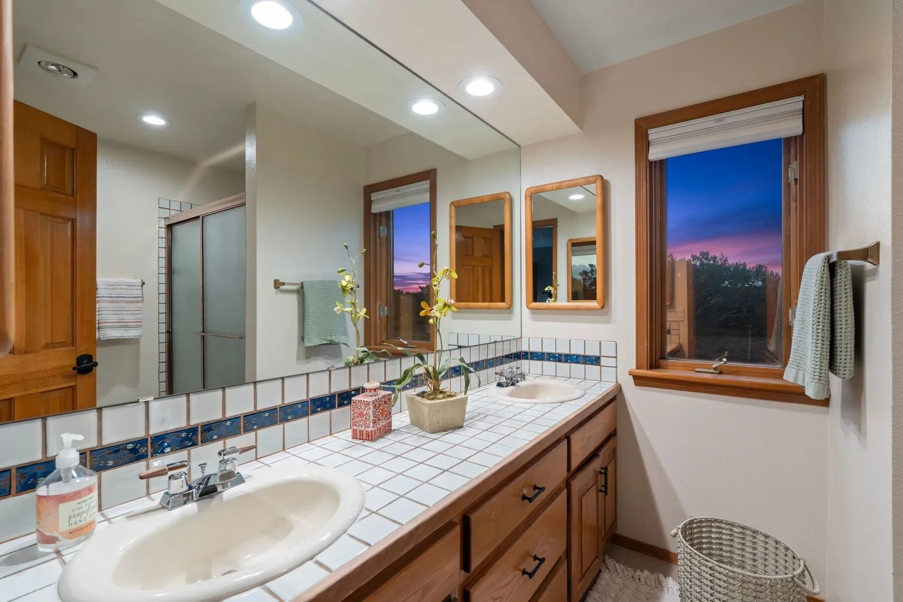 17 Camino Estrellas , Santa Fe, NM 87508, Santa Fe, New Mexico, United States. - Photo 12