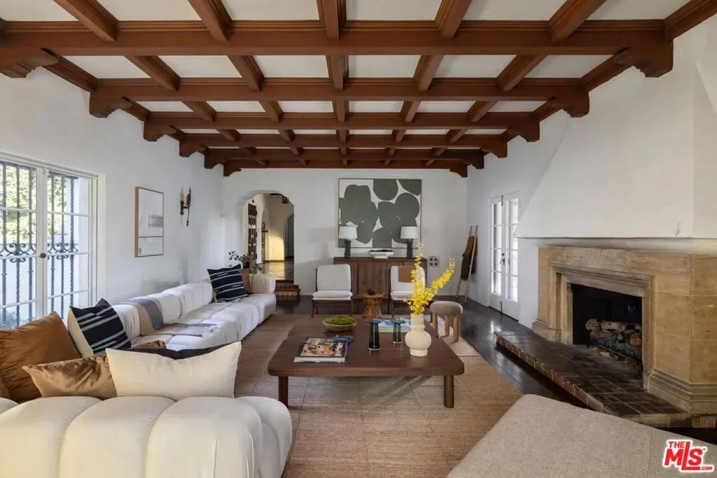 5470 Los Feliz Boulevard, Los Angeles, California, United States. - Photo 12