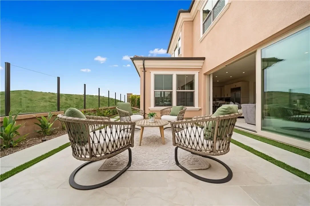 122 Mossvine, Irvine, California, United States. - Photo 45