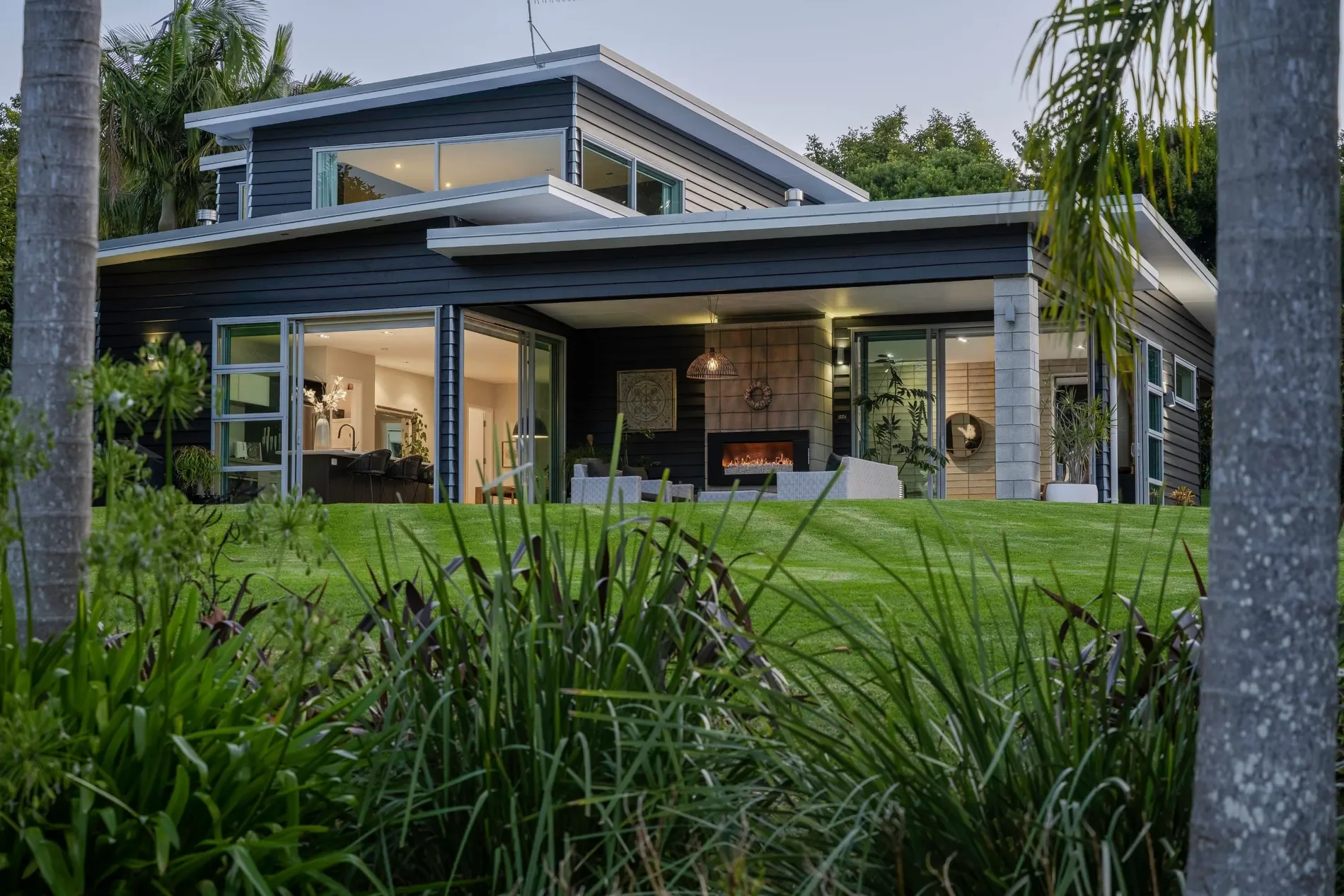 Exterior photo 10